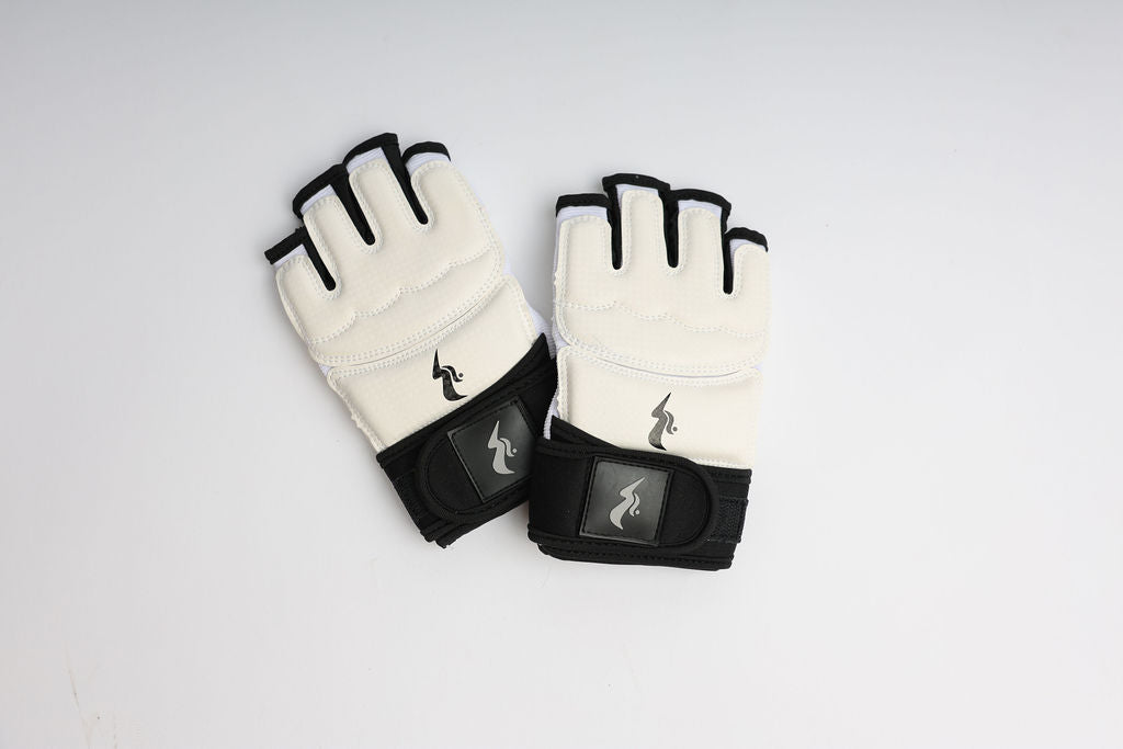 GUANTES STATUS